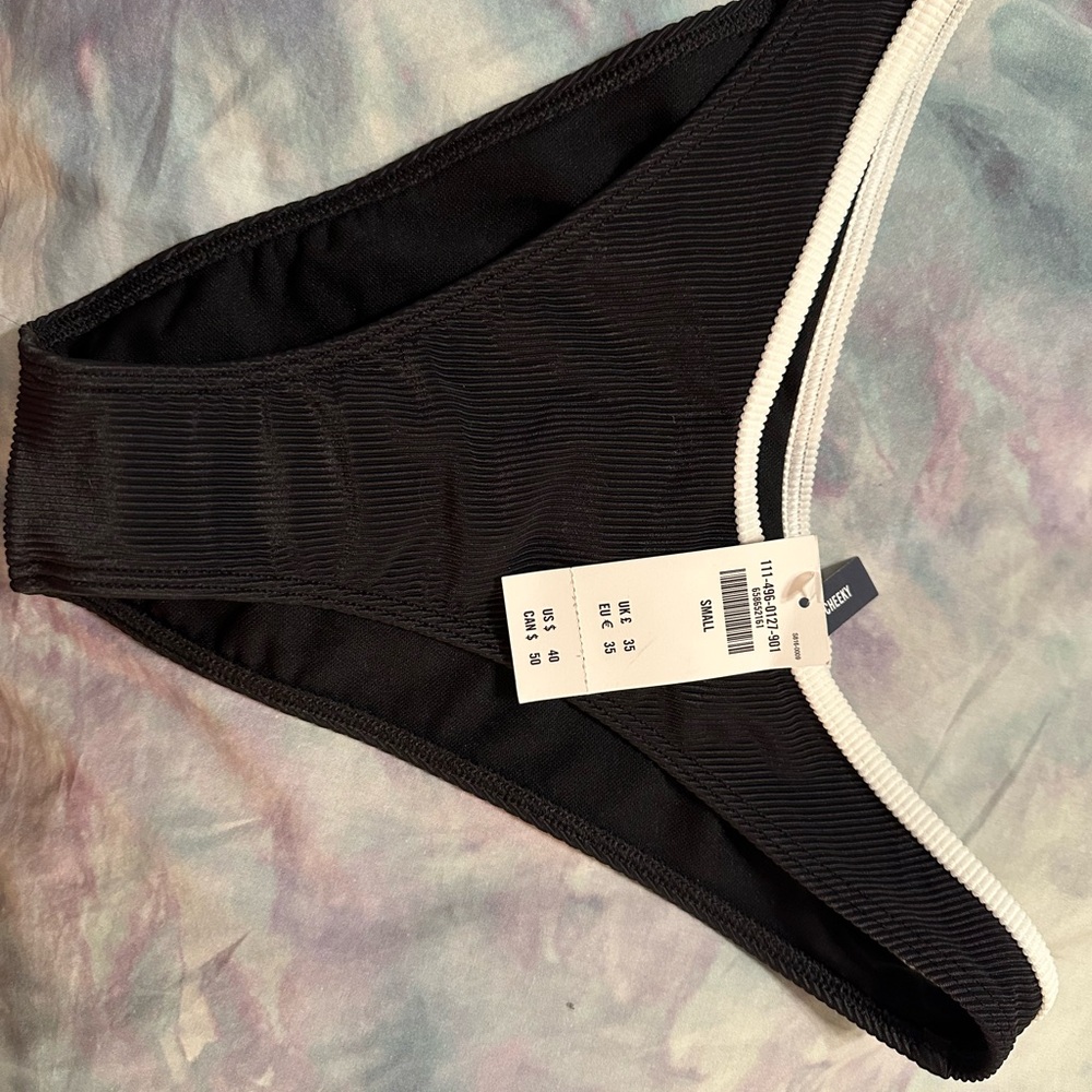 Abercrombie & Fitch Black and White Bikini